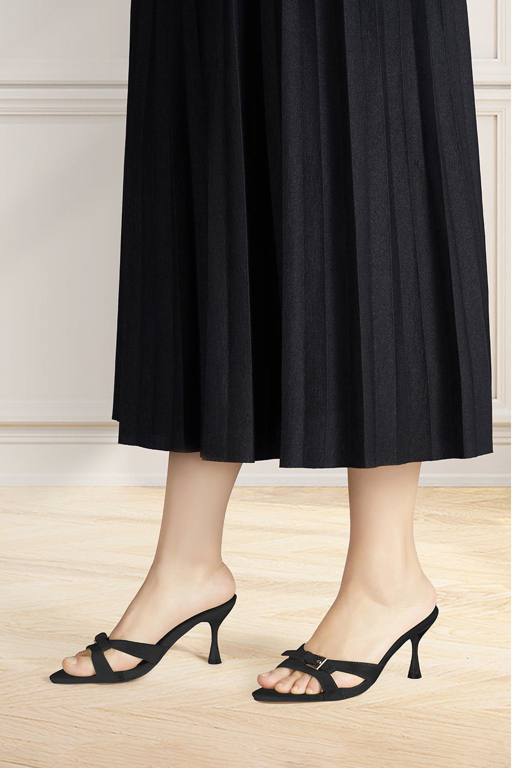 Simple High - heeled Sandals With Thin Heels and Pointed Toes